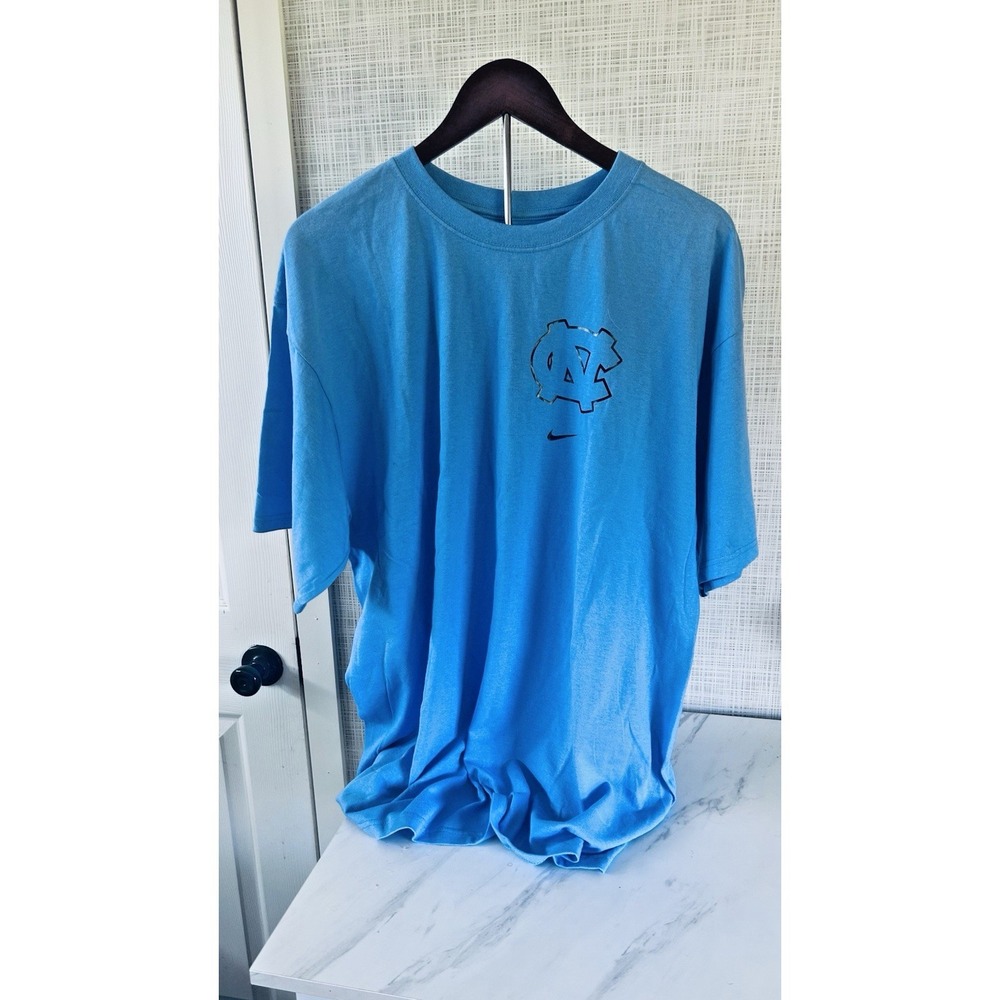 UNC Nike North Carolina Tarheels T-Shirt XLarge Loose Fit Licensed Collegiate T